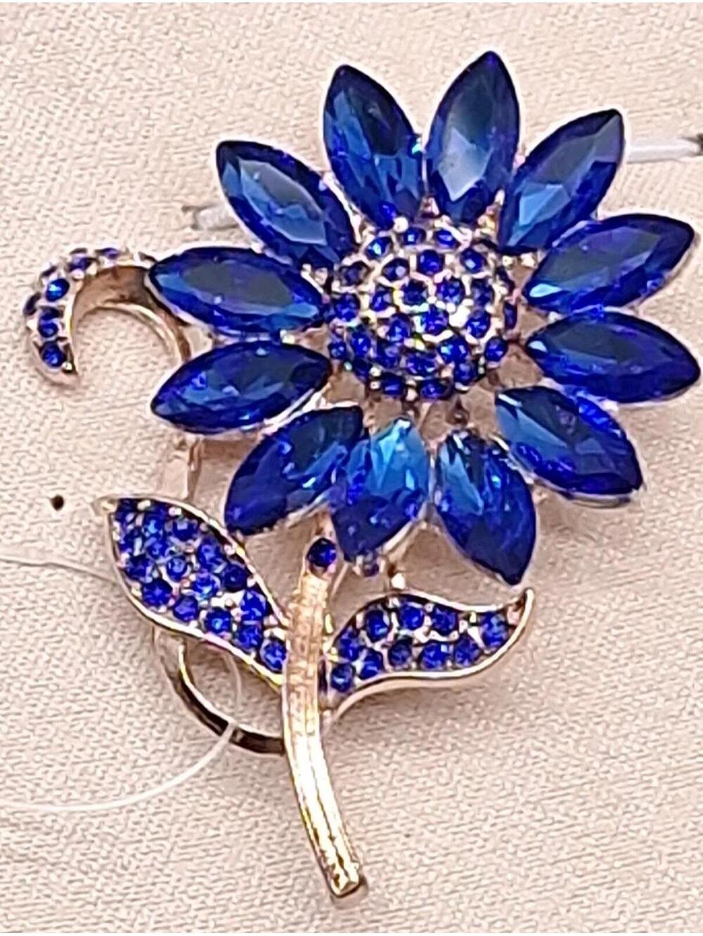 SOUL Naturalizer Blue Crystal Flower Brooch